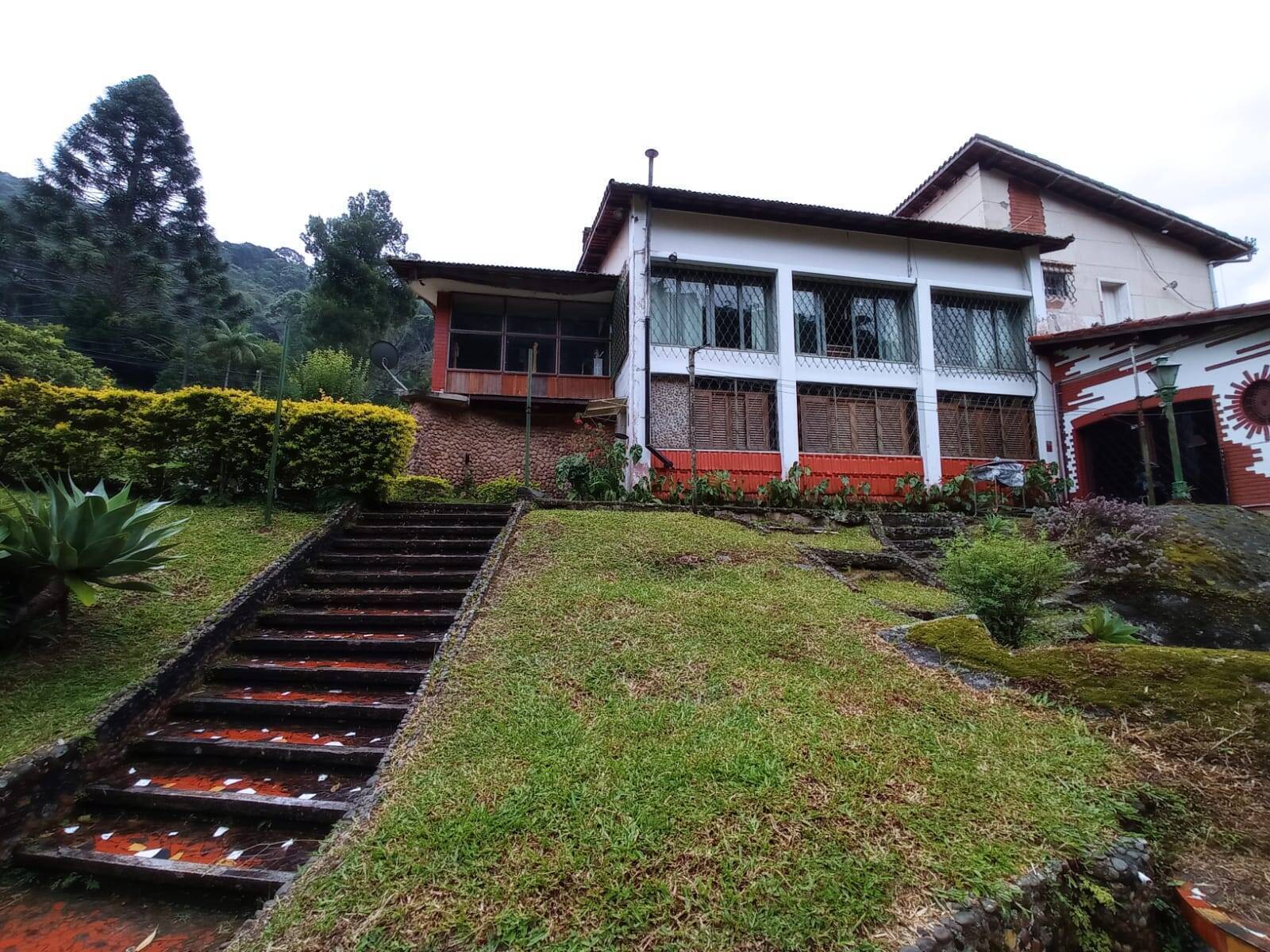 #1038 - Casa para Venda em Teresópolis - RJ