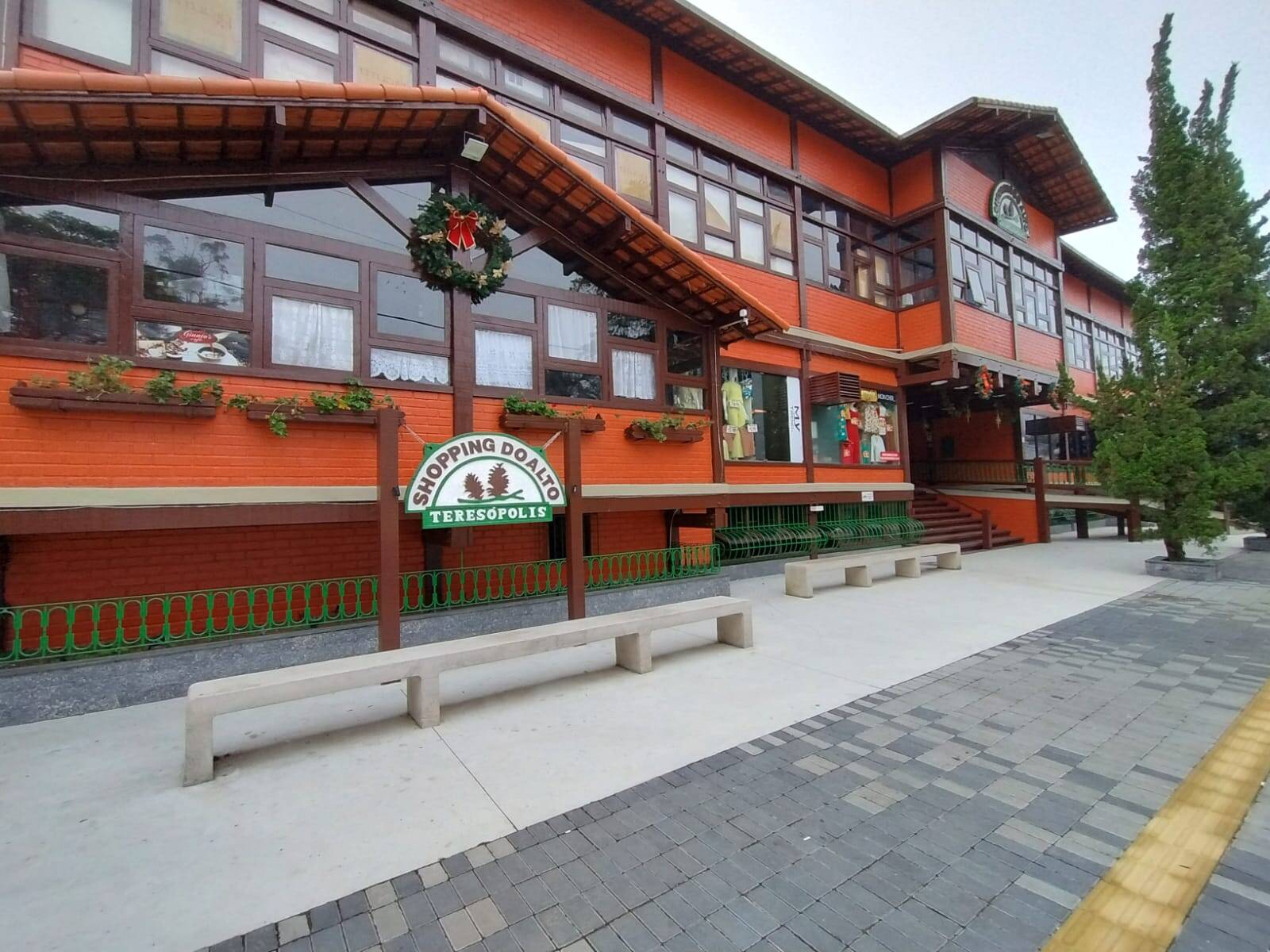 #1537 - Loja para Venda em Teresópolis - RJ