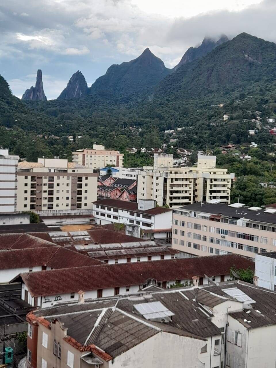 #1611 - Apartamento para Venda em Teresópolis - RJ
