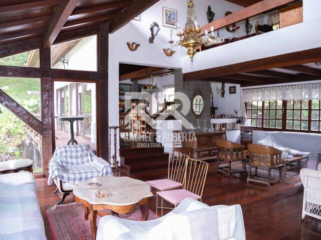 #935 - Casa para Venda em Teresópolis - RJ