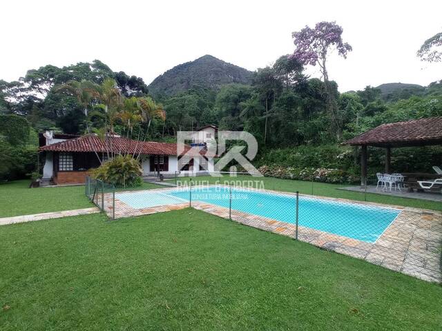 Venda em Granja Guarani - Teresópolis