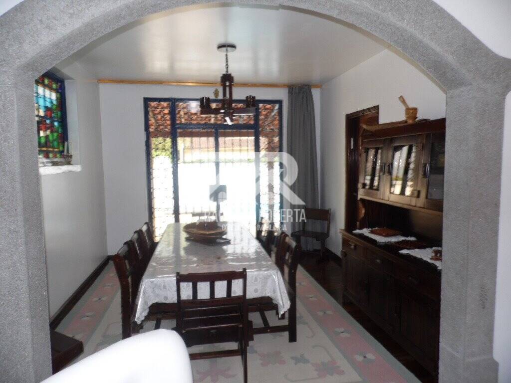 Casa à venda com 4 quartos, 350m² - Foto 10