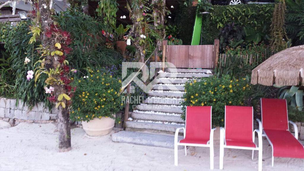 Casa à venda com 5 quartos, 240m² - Foto 4