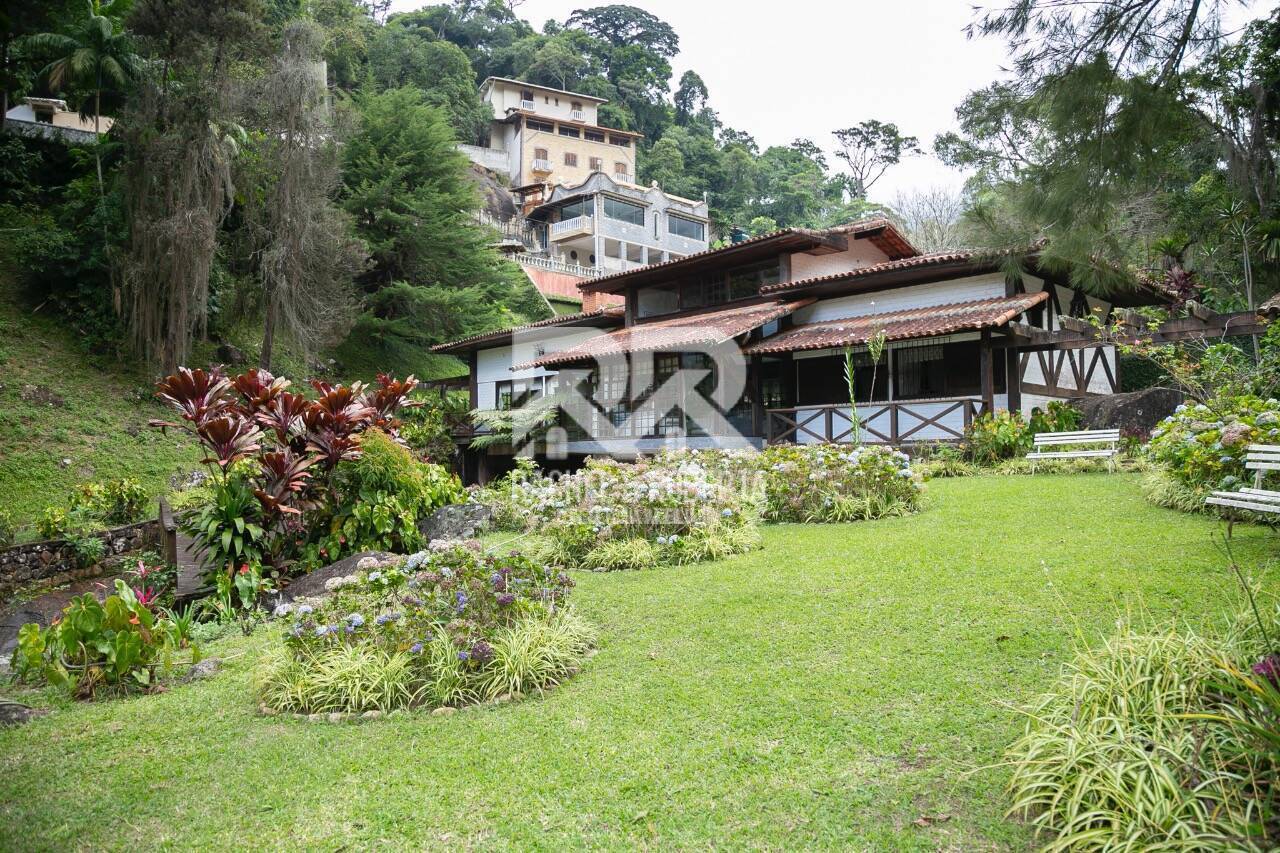 Casa à venda com 3 quartos, 200m² - Foto 11