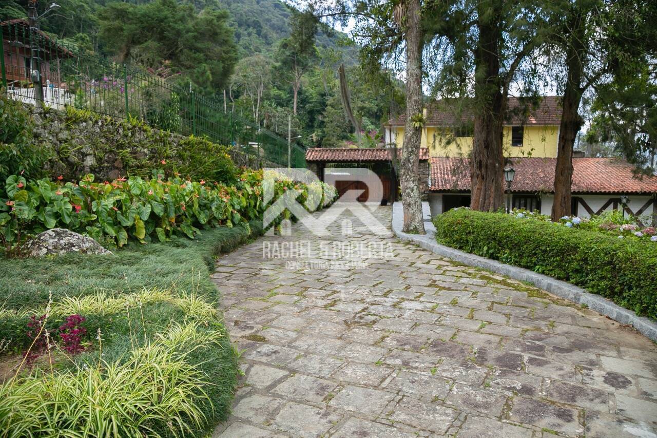 Casa à venda com 3 quartos, 200m² - Foto 14