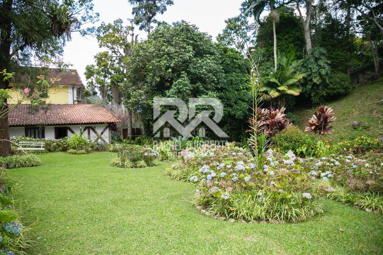 Casa à venda com 3 quartos, 200m² - Foto 16