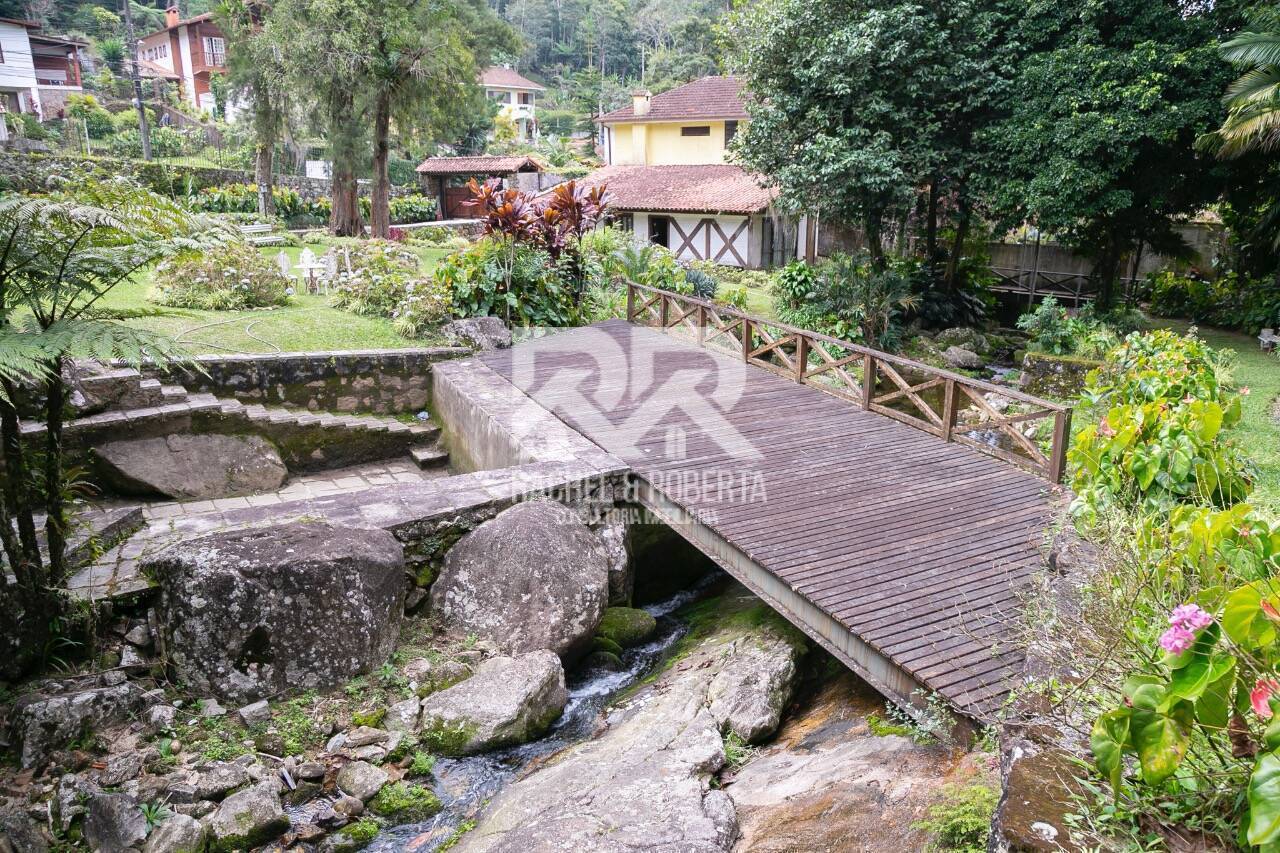 Casa à venda com 3 quartos, 200m² - Foto 22