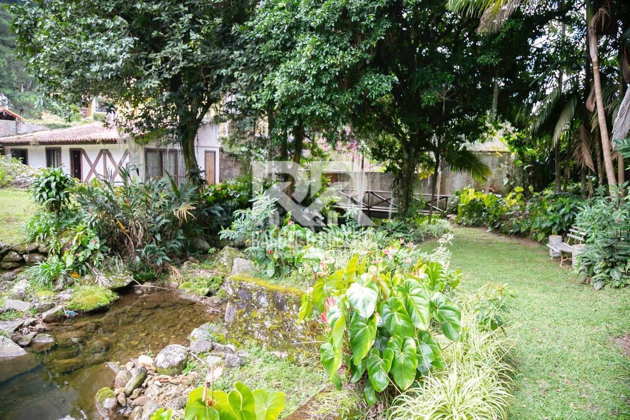 Casa à venda com 3 quartos, 200m² - Foto 28