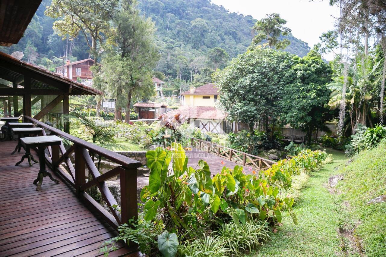 Casa à venda com 3 quartos, 200m² - Foto 23