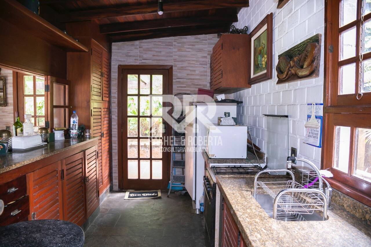 Casa à venda com 3 quartos, 200m² - Foto 9