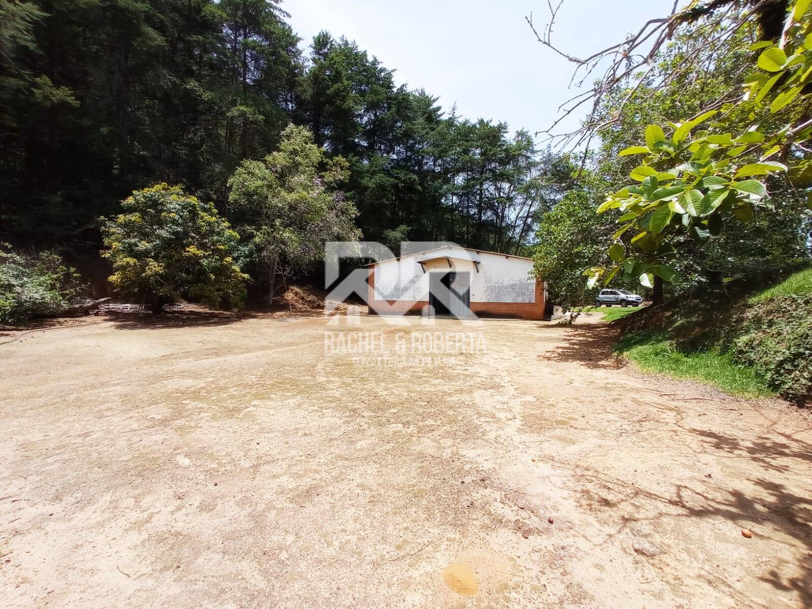Fazenda à venda com 2 quartos, 71000m² - Foto 18