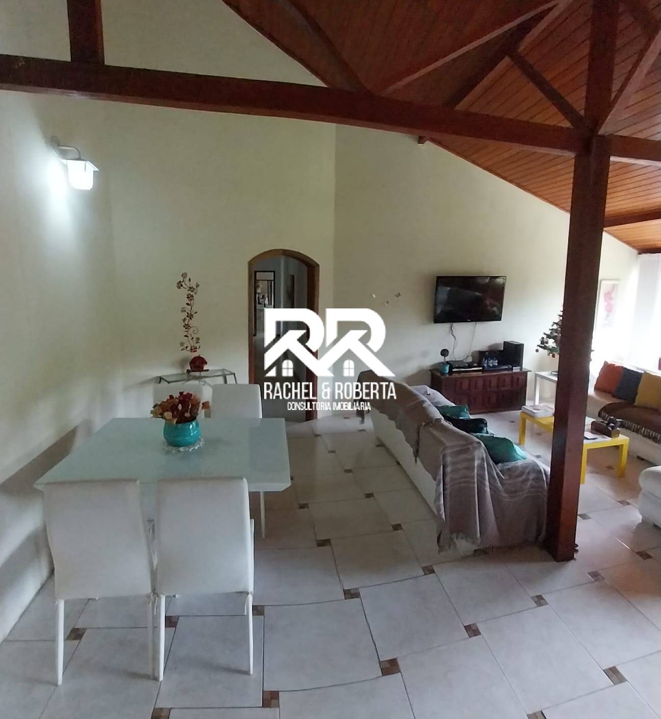 Casa de Condomínio à venda com 4 quartos, 218m² - Foto 2