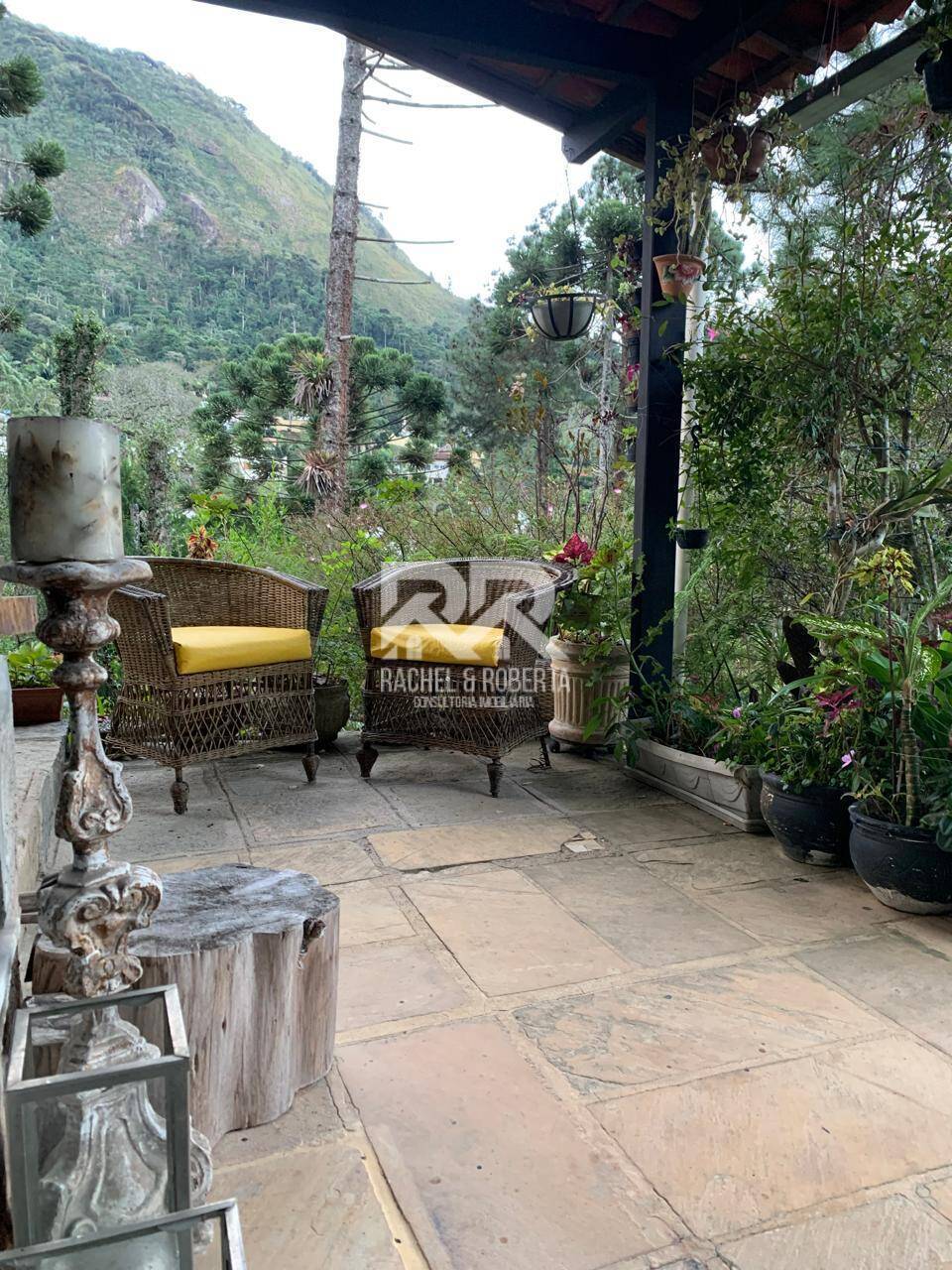 Casa à venda com 5 quartos, 300m² - Foto 11
