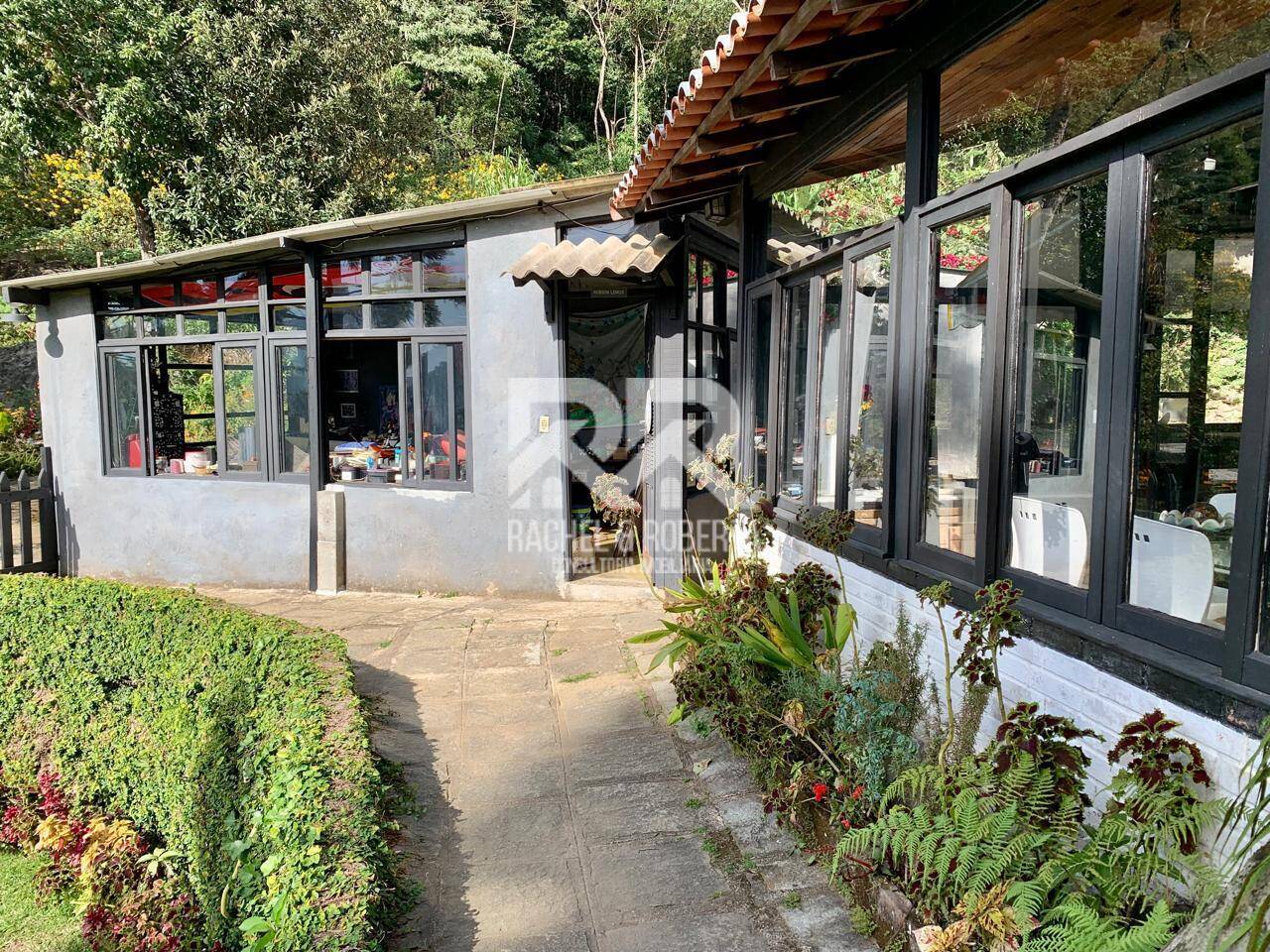 Casa à venda com 5 quartos, 300m² - Foto 30
