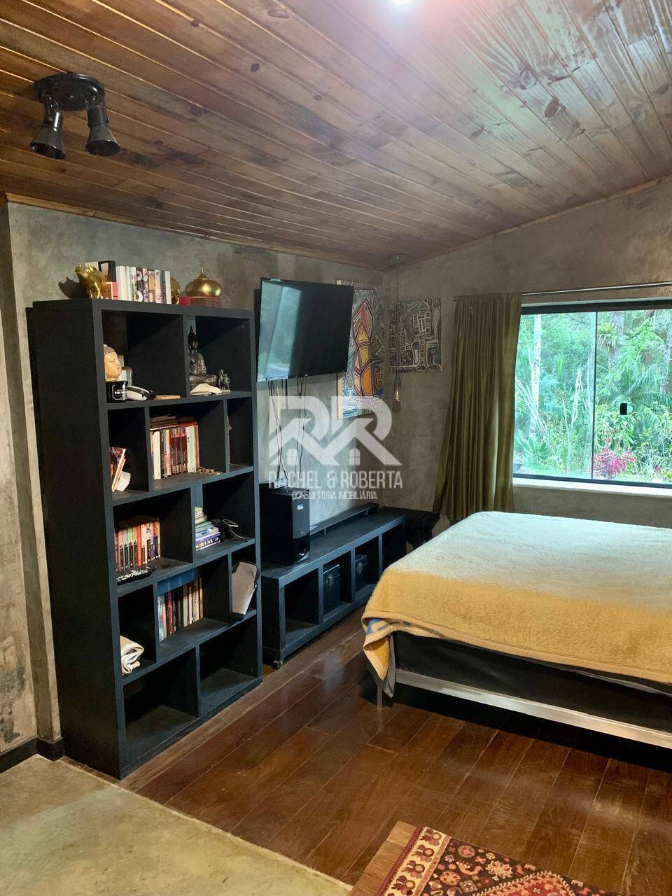 Casa à venda com 5 quartos, 300m² - Foto 18