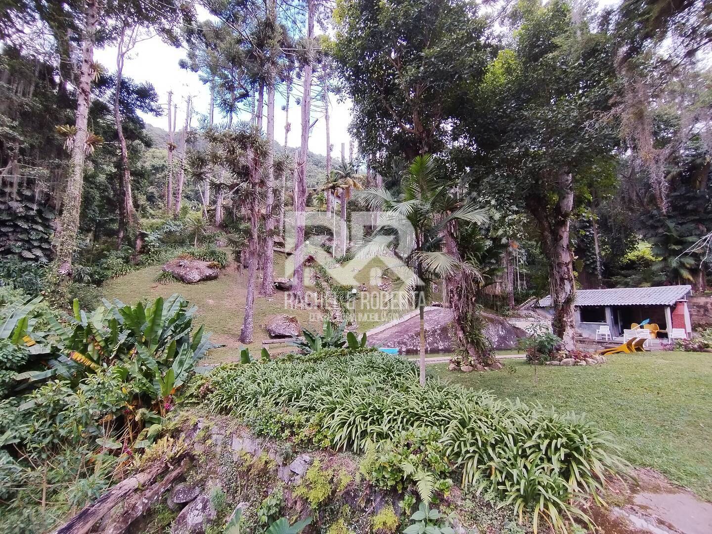 Casa à venda com 5 quartos, 300m² - Foto 39