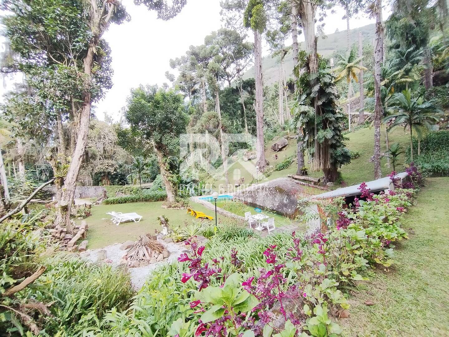 Casa à venda com 5 quartos, 300m² - Foto 45