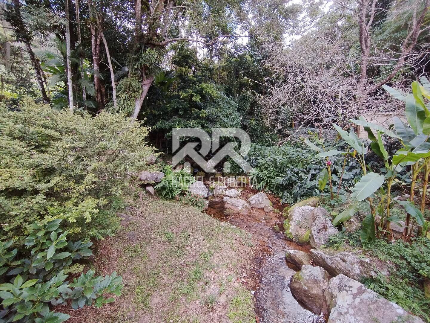 Casa à venda com 5 quartos, 300m² - Foto 48