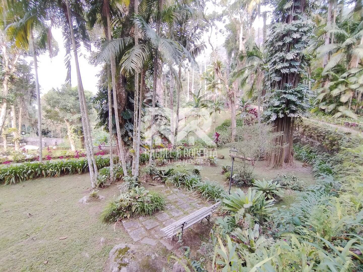 Casa à venda com 5 quartos, 300m² - Foto 49