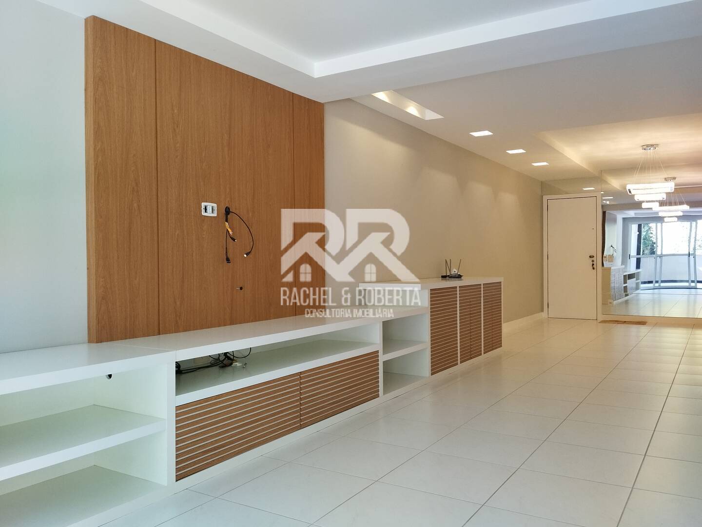Magnífica cobertura linear com 3 suítes no Alto
