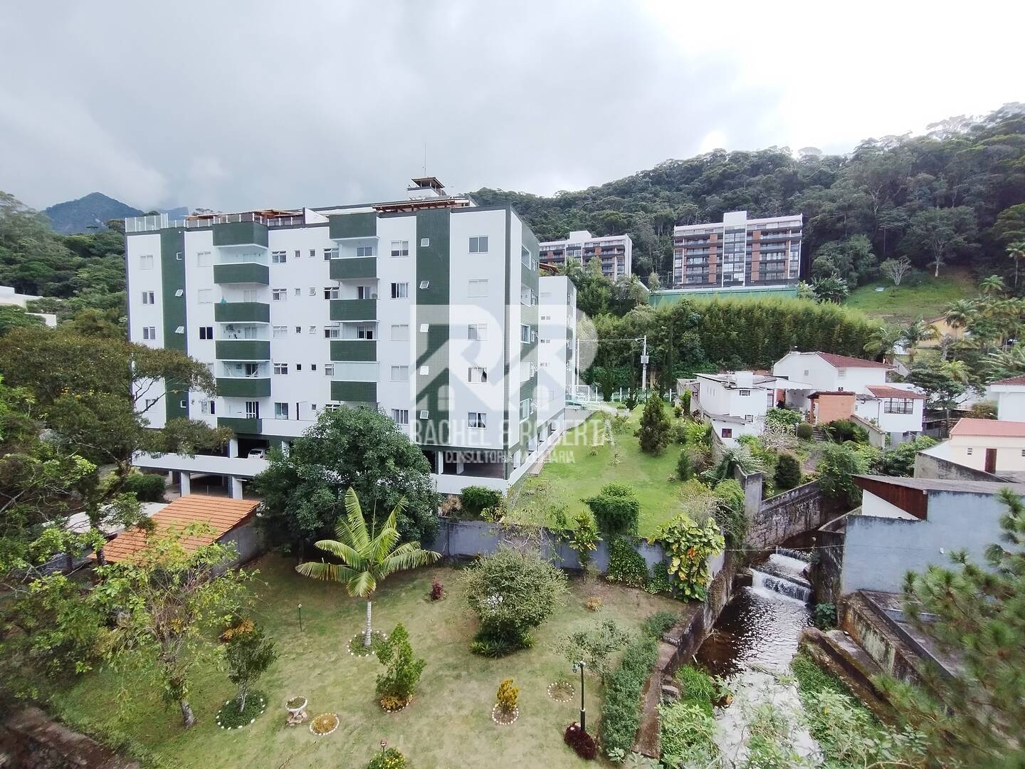Apartamento à venda com 1 quarto, 43m² - Foto 1