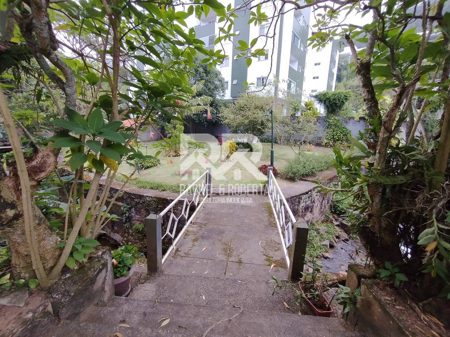 Apartamento à venda com 1 quarto, 43m² - Foto 21