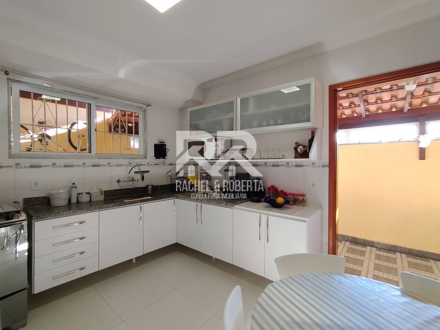 Casa de Condomínio à venda com 4 quartos, 222m² - Foto 10