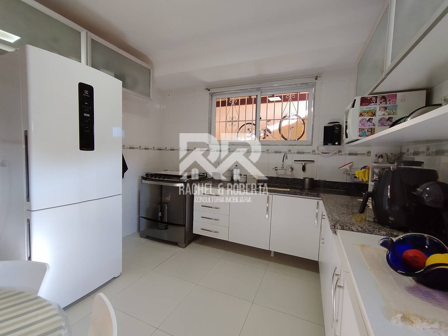 Casa de Condomínio à venda com 4 quartos, 222m² - Foto 11
