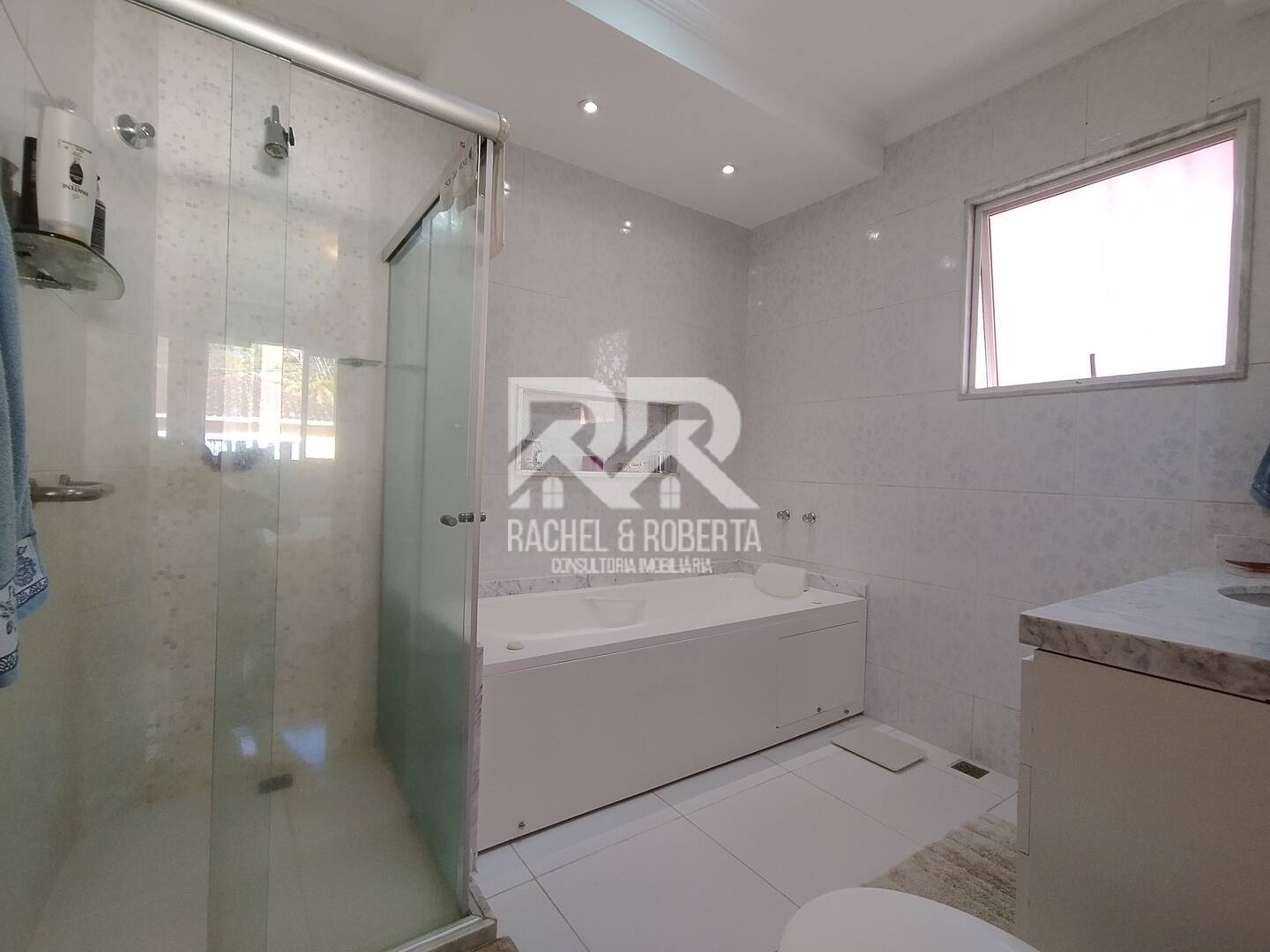 Casa de Condomínio à venda com 4 quartos, 222m² - Foto 21