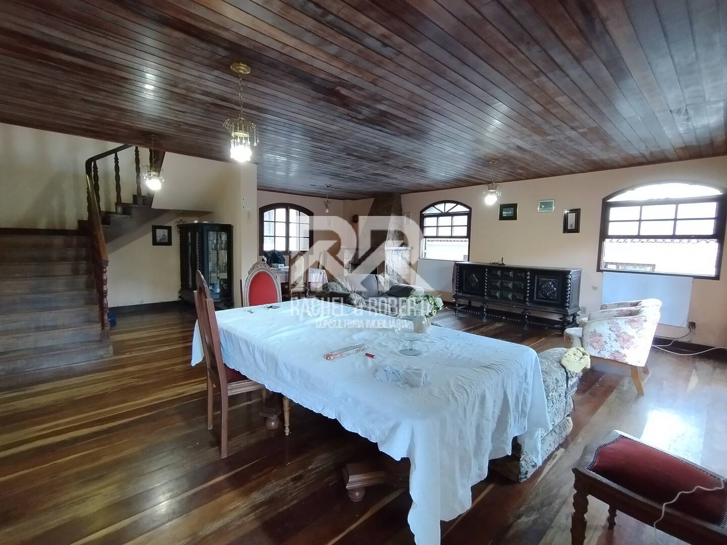 Casa de Condomínio à venda com 3 quartos, 316m² - Foto 2