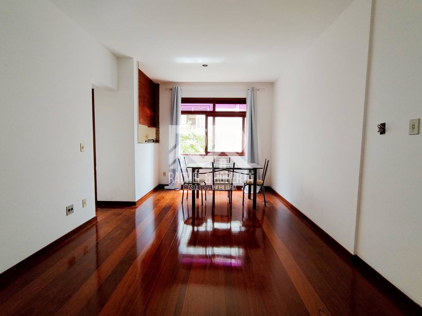 Apartamento à venda com 1 quarto, 40m² - Foto 1