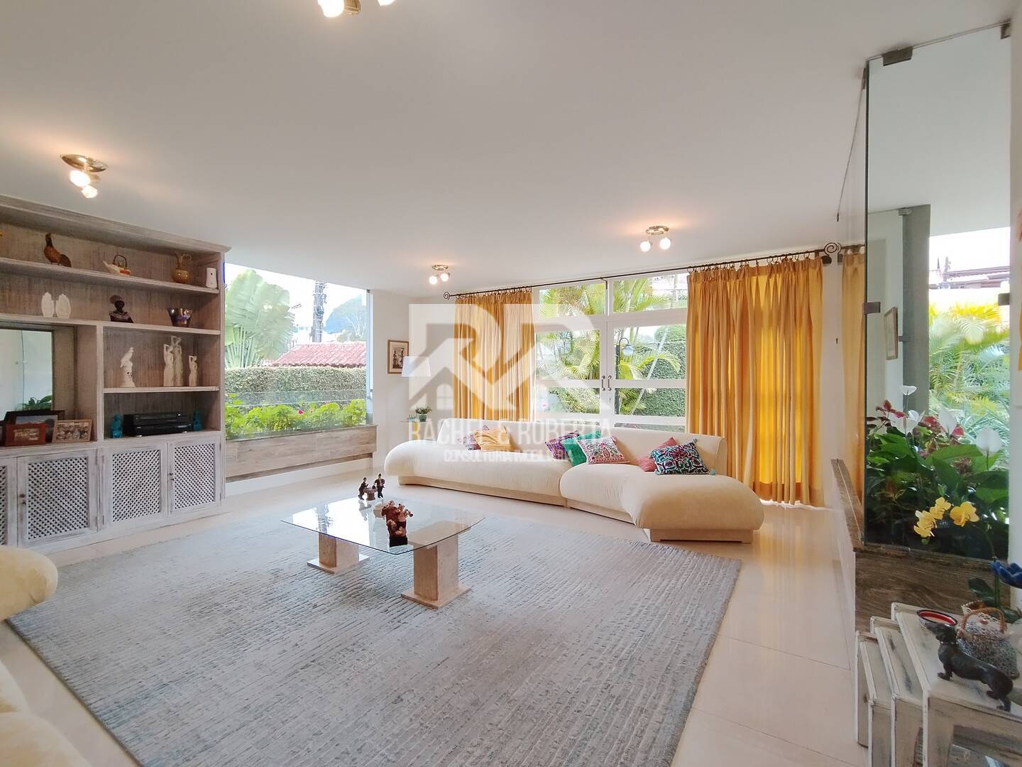 Casa, 4 quartos, 280 m² - Foto 1