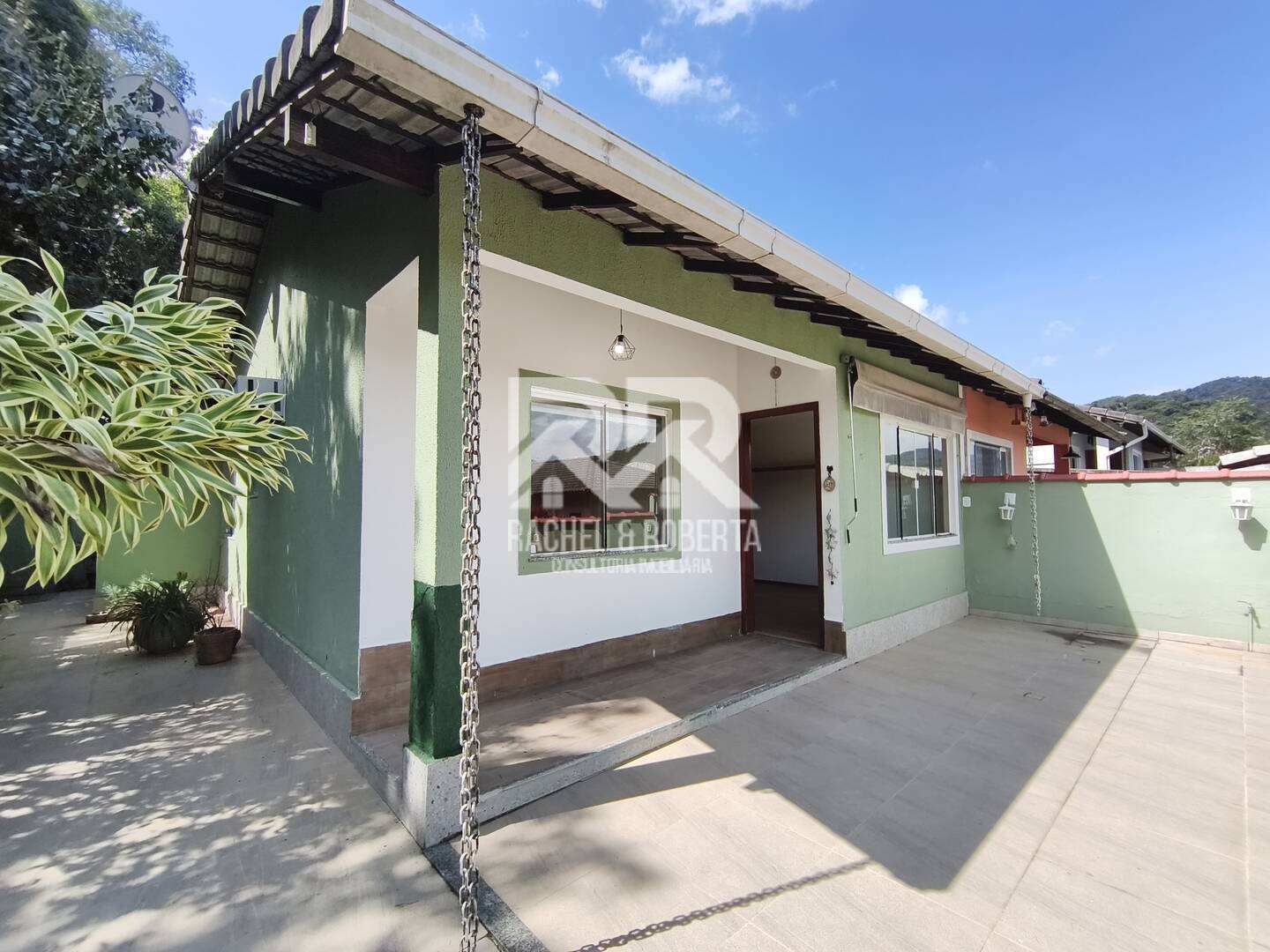 Linda Casa Cercada pela Natureza em Vargem Grande