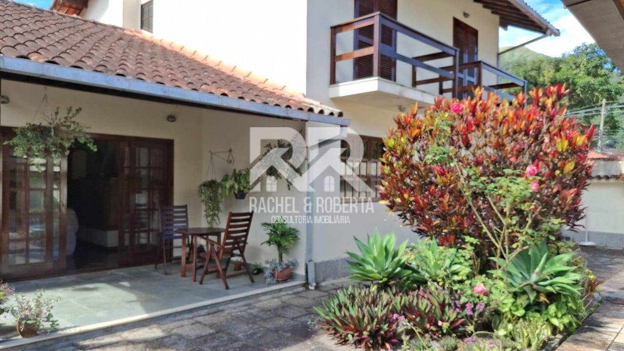Casa, 3 quartos, 239 m² - Foto 2