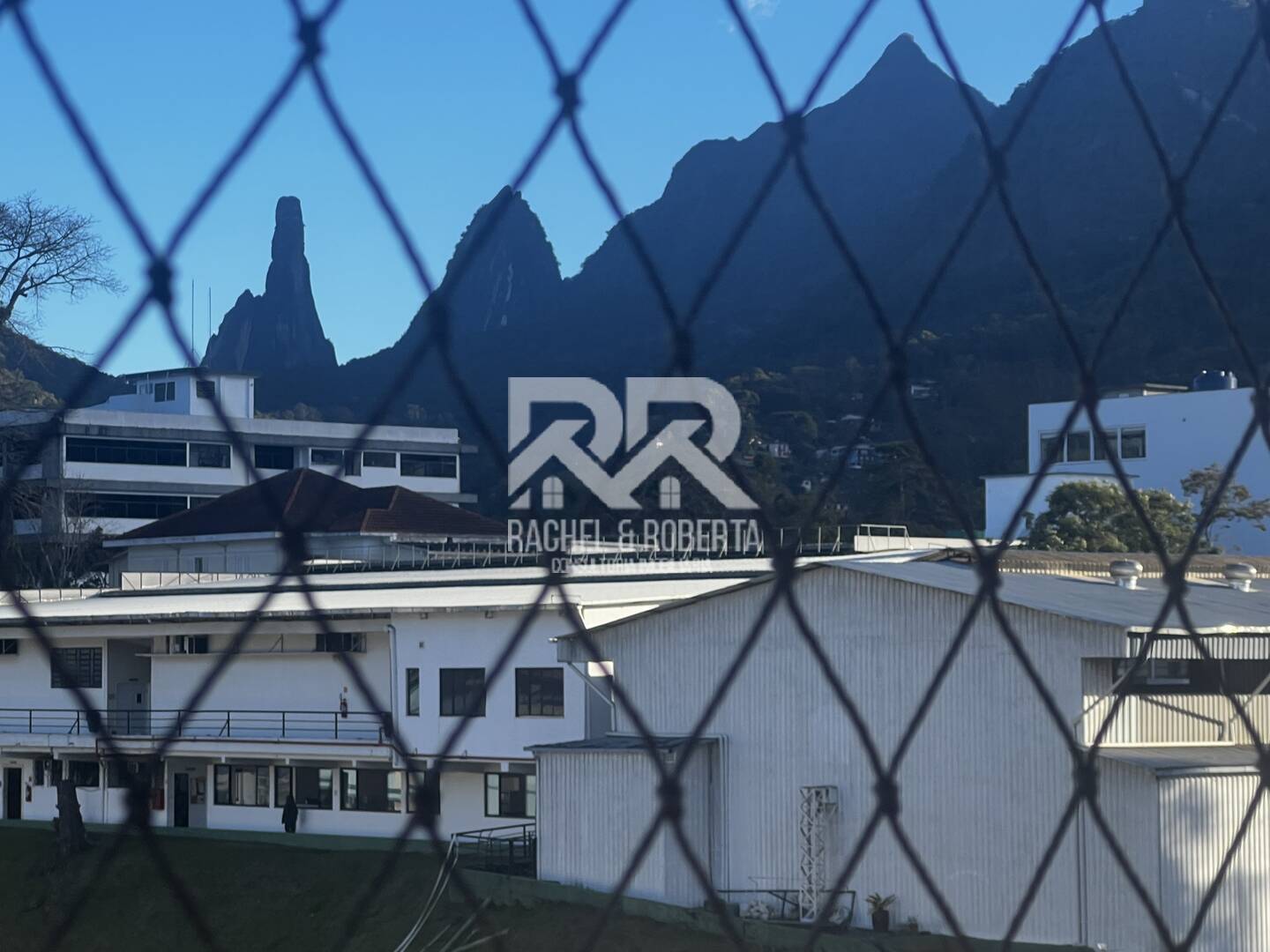 Excelente Apto no Alto Vista Indevassável